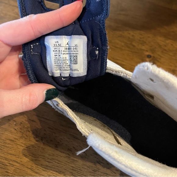 Jordan 6 Retro Midnight Navy (2022) (PS) used condition, missing laces - Picture 5 of 5